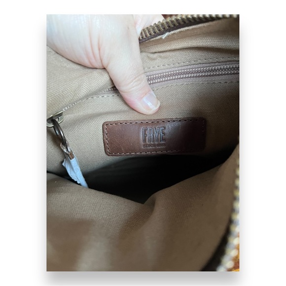 FRYE Melissa Swing Pack Zip Crossbody Bag in Dark Brown Chocolate Brown Leather - Picture 15 of 16